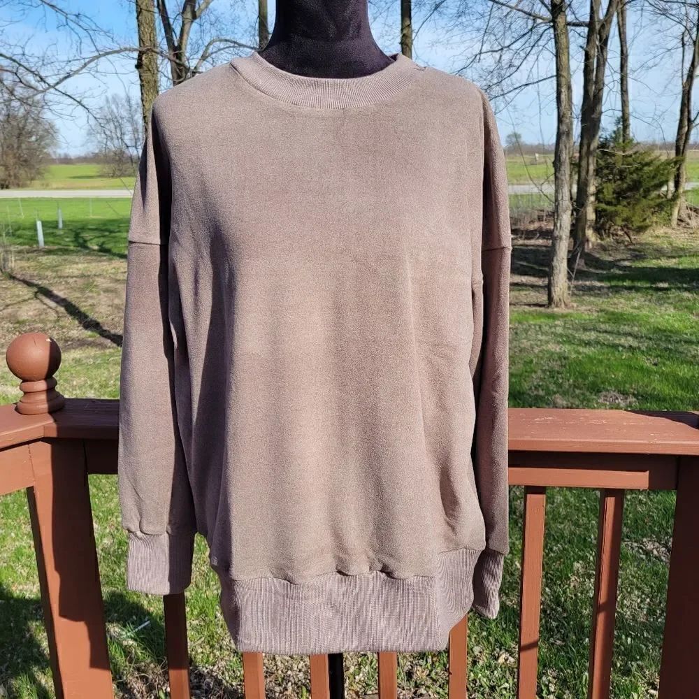 Women's Brown Round Neck Long Sleeve Dropped Shoulder Pullover Sweatshirt, Med